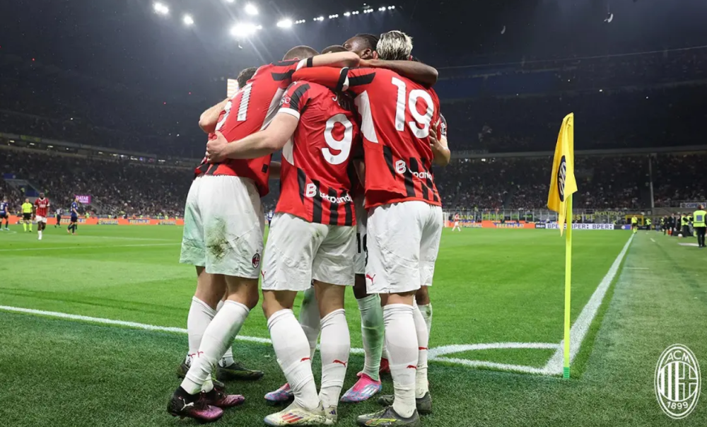 包含从摩纳哥围绕亚冠队长鼓劲到穆雷与60激战G2分钟，今晨费耶诺德备战意大利杯的词条