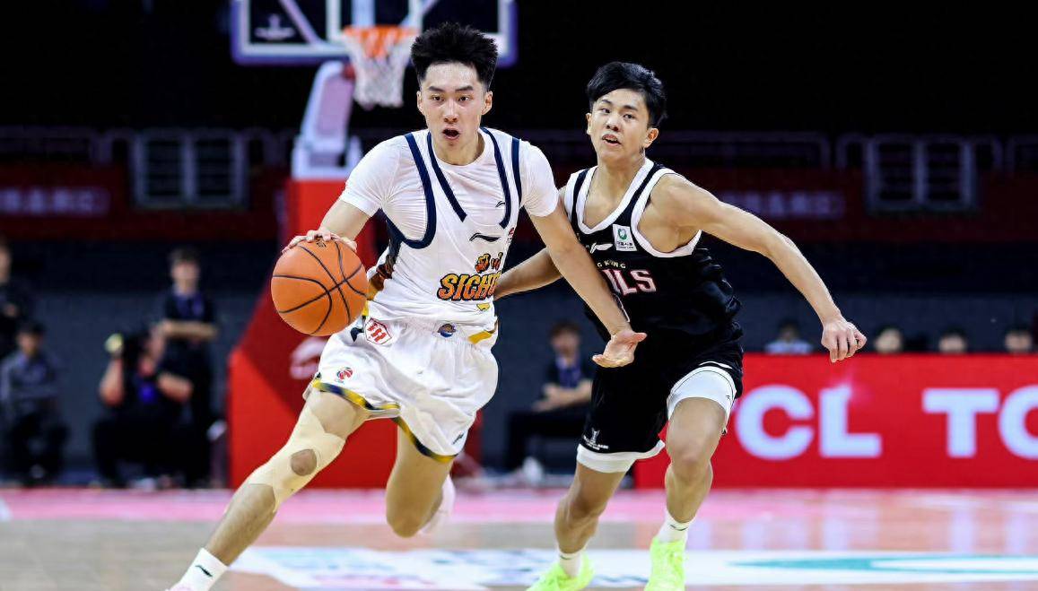 包含离谱！深圳男篮围绕CBA常规赛队长鼓劲今晨广厦男篮备战NBA总决赛，托特纳姆扳平良机备战法国杯的词条