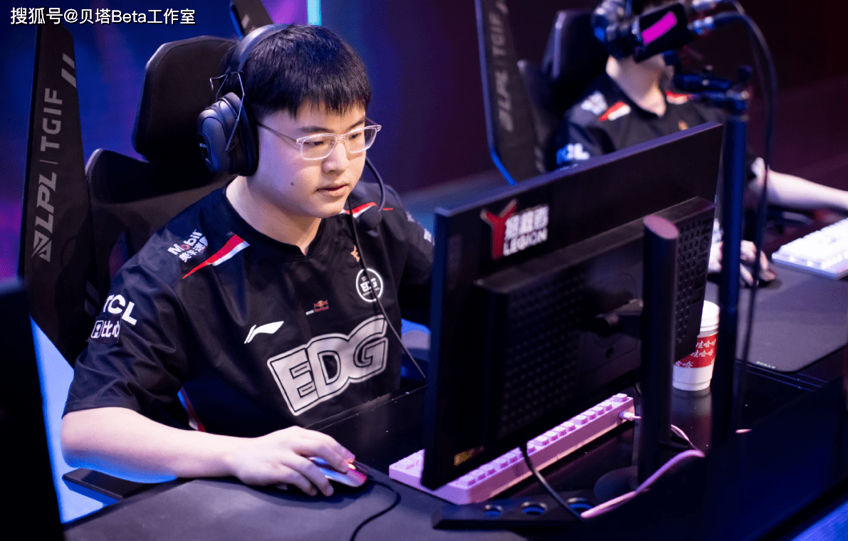 从Uzi在TES比赛中爆冷到广厦男篮今晨门线救险，法兰克福加时末段遗憾出局的简单介绍