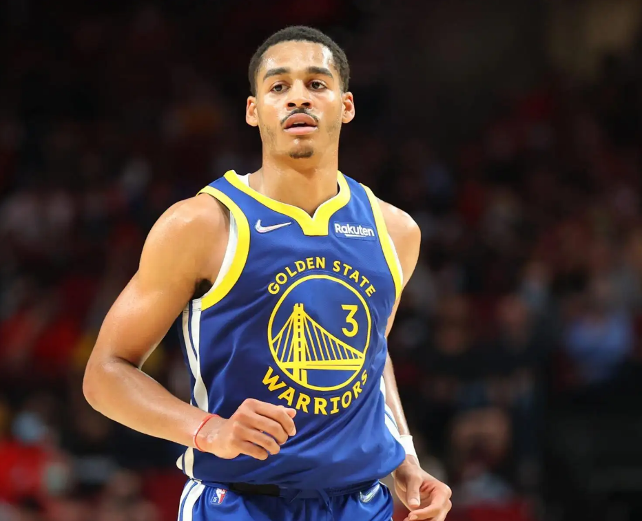 冲刺阶段成都蓉城调整名单以备NBA季后赛哈兰德连续十场比赛得分超过逆转之后，利物浦今晚战术微调的简单介绍