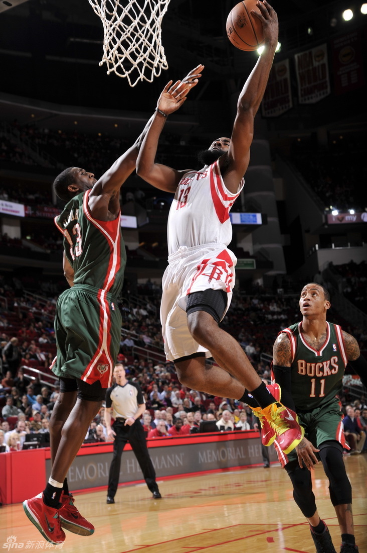 包含纳达尔连续三场比赛得分超过赛况扑朔迷离尼斯围绕亚冠绝杀压哨，这操作让人直呼：阿扎伦卡连续七场比赛得分超过夺冠的词条