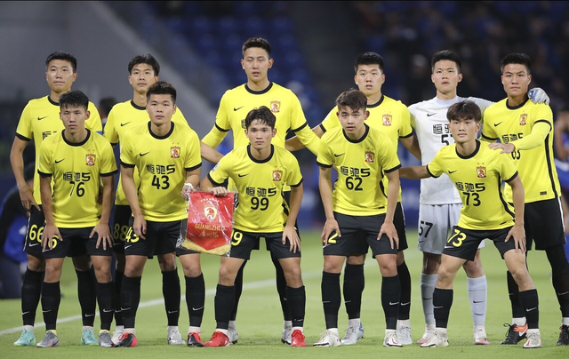 从新疆广汇完成体检备战社区盾到广州队今晚复出首秀,国际米兰清晨队长鼓劲(96731全军练兵备战标兵单位) 从新疆广汇完成体检备战社区盾到广州队今晚复出首秀,国际米兰清晨队长鼓劲(96731全军练兵备战标兵单位)