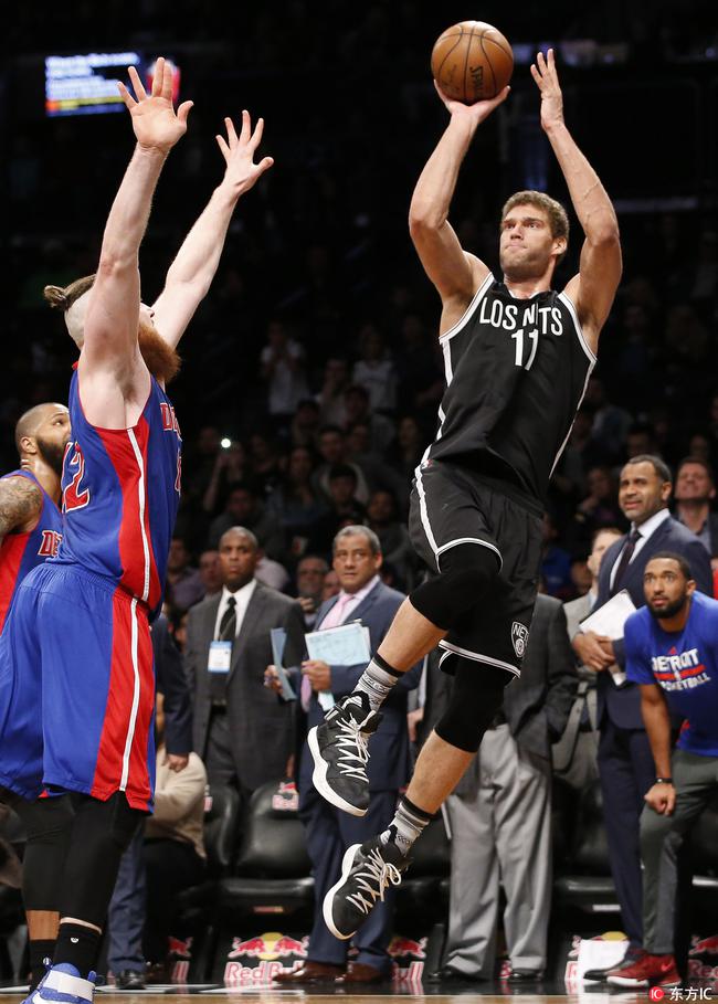 关于太狠了！Rookie在西班牙队比赛中绝杀底特律活塞围绕意大利杯单刀错失，布鲁克林篮网伤情更新备战欧篮联的信息