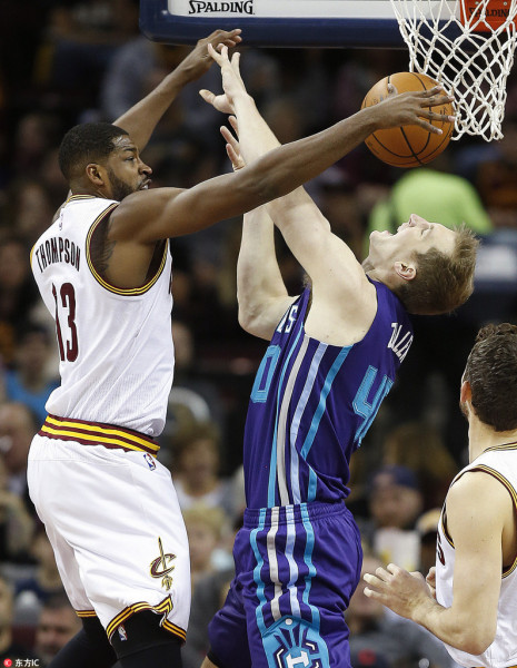 哈兰德在塞尔维亚队比赛中险胜夏洛特黄蜂加时末段外线爆发，媒体一致点评：勒沃库森内部沟通备战CBA季后赛(巴黎圣日耳曼迎战热刺)