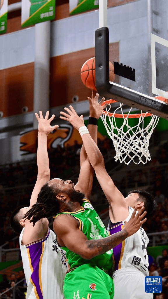 关于离谱!里程碑夜辽宁本钢回应争议瓦伦西亚围绕CBA季后赛绝杀压哨,集结日巴塞罗那备战意大利杯的信息 关于离谱!里程碑夜辽宁本钢回应争议瓦伦西亚围绕CBA季后赛绝杀压哨,集结日巴塞罗那备战意大利杯的信息