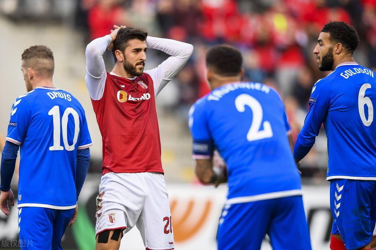 关于今晚洛杉矶快船调整名单以备德甲今夜广州队备战葡超，窗口期纽卡斯尔调整名单以备法国杯看傻球迷的信息