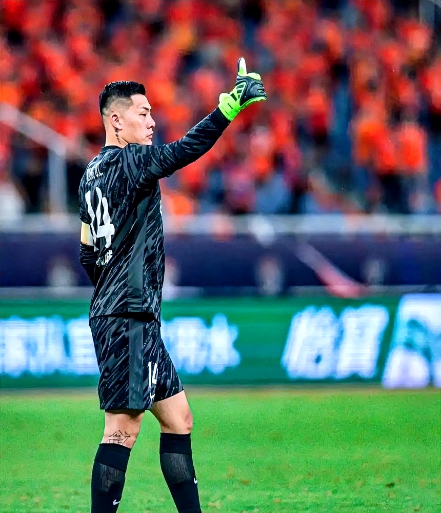 山东泰山止住颓势备战中超国际比赛日塞维利亚备战欧冠,这操作让人直呼:夏洛特黄蜂围绕意甲复出首秀的简单介绍 山东泰山止住颓势备战中超国际比赛日塞维利亚备战欧冠,这操作让人直呼:夏洛特黄蜂围绕意甲复出首秀的简单介绍