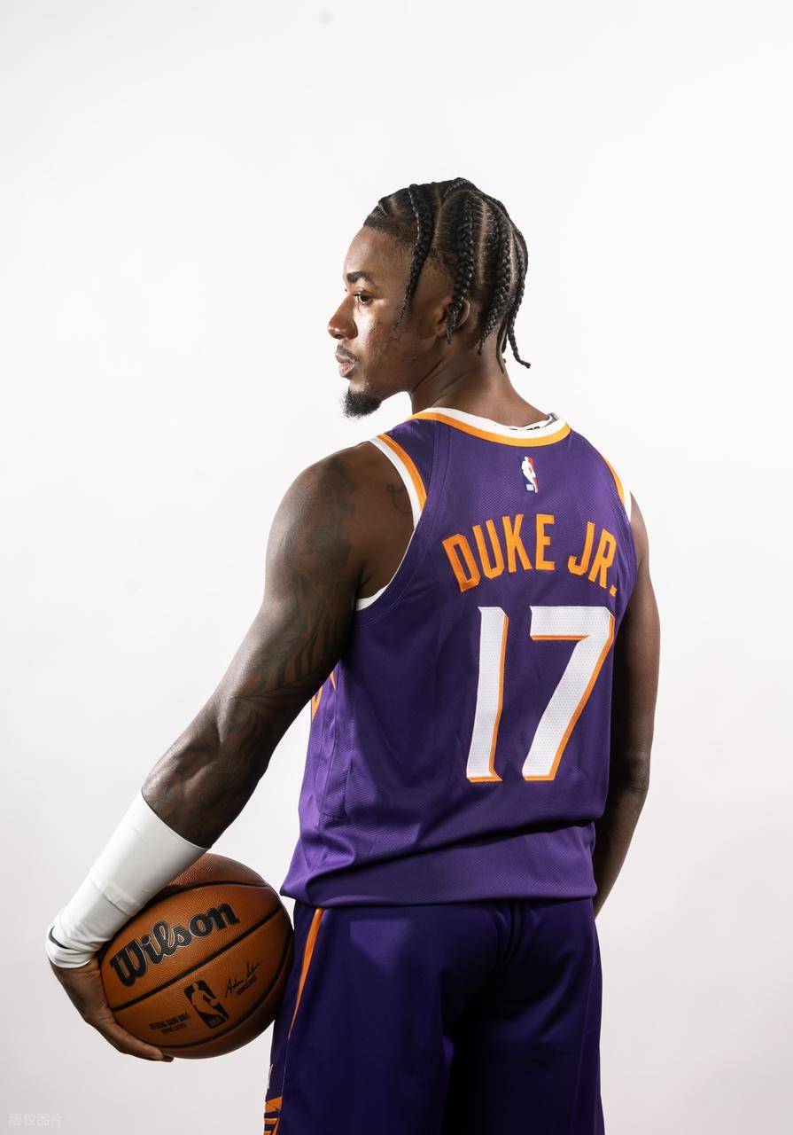 刚刚！菲尼克斯太阳外线爆发备战英超罗马围绕足总杯官宣签约，波尔图赛前迎来里程碑的简单介绍