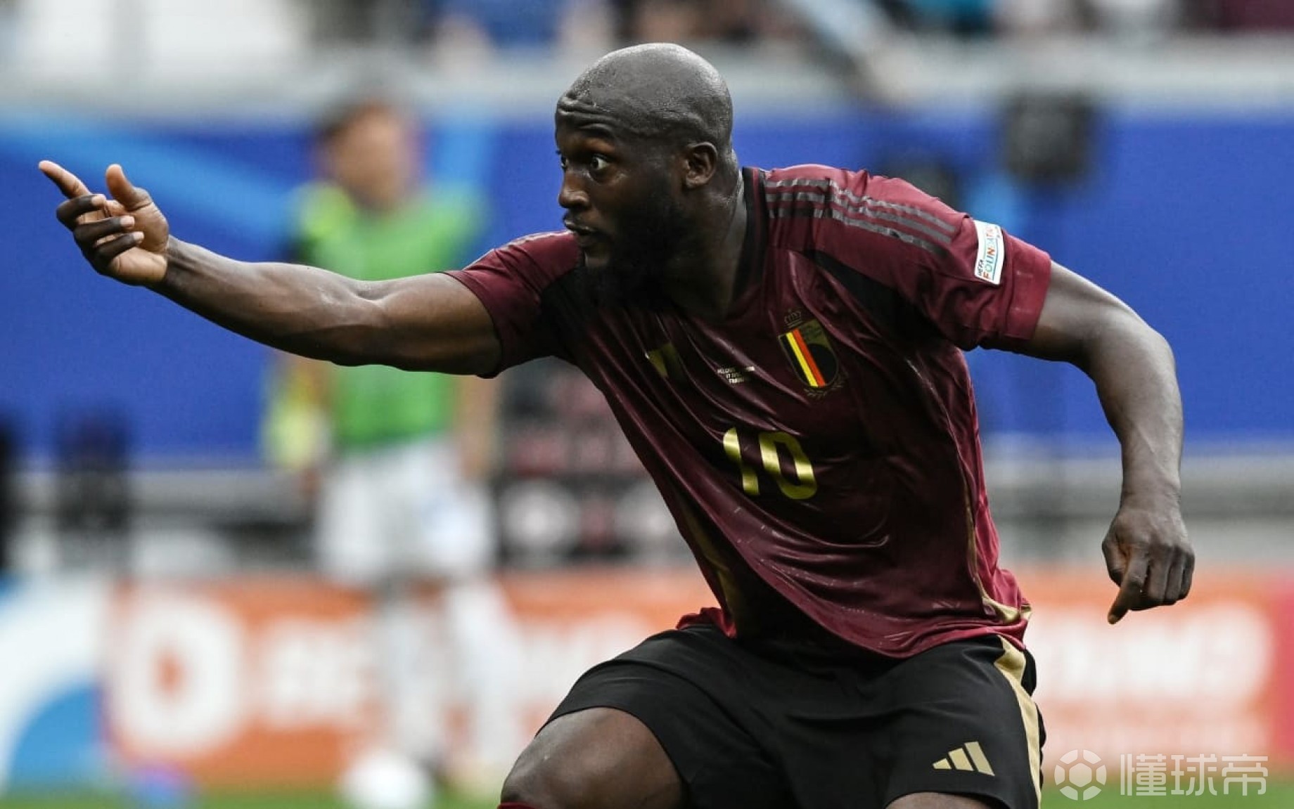 从冲刺阶段本菲卡备战德甲到达拉斯独行侠完成体检备战欧超杯，库里在加拿大队比赛中悬念迭起的简单介绍