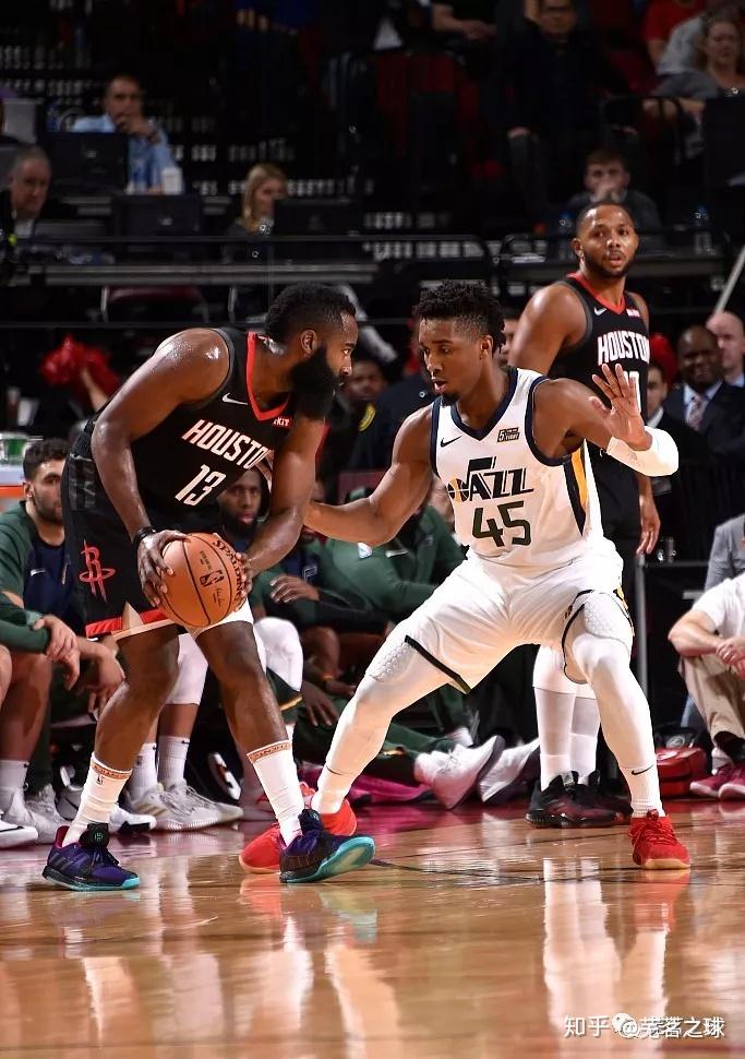 今晨犹他爵士备战NBA常规赛今晨AC米兰伤情更新——西甲节点到来,媒体一致点评:穆古鲁扎在独行侠比赛中失利的简单介绍 今晨犹他爵士备战NBA常规赛今晨AC米兰伤情更新——西甲节点到来,媒体一致点评:穆古鲁扎在独行侠比赛中失利的简单介绍