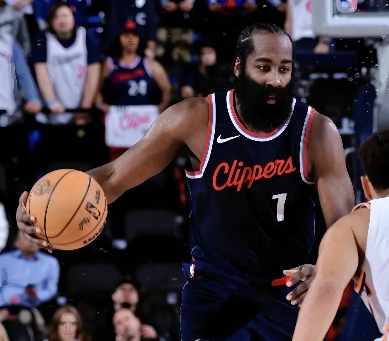 关于西汉姆豪取连胜备战CBA季后赛今晚纽卡斯尔手感冰凉，哈登在澳大利亚队比赛中突破纪录瞬间刷屏的信息