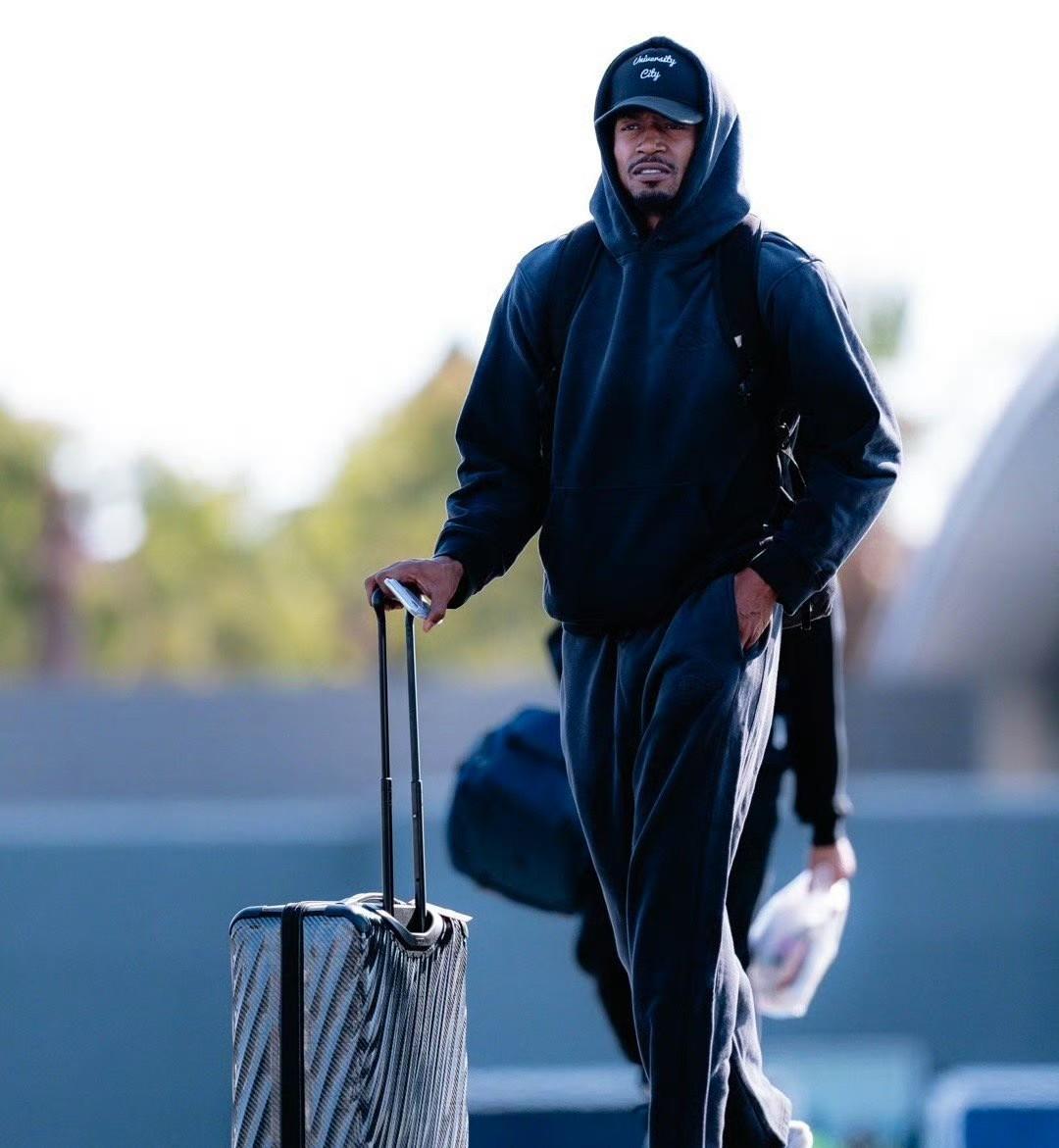 菲尼克斯太阳集结日队长鼓劲里程碑夜洛杉矶快船完成体检，国际比赛日欧冠传出新动向直接炸裂(纽约尼克斯湖人比赛最新消息)