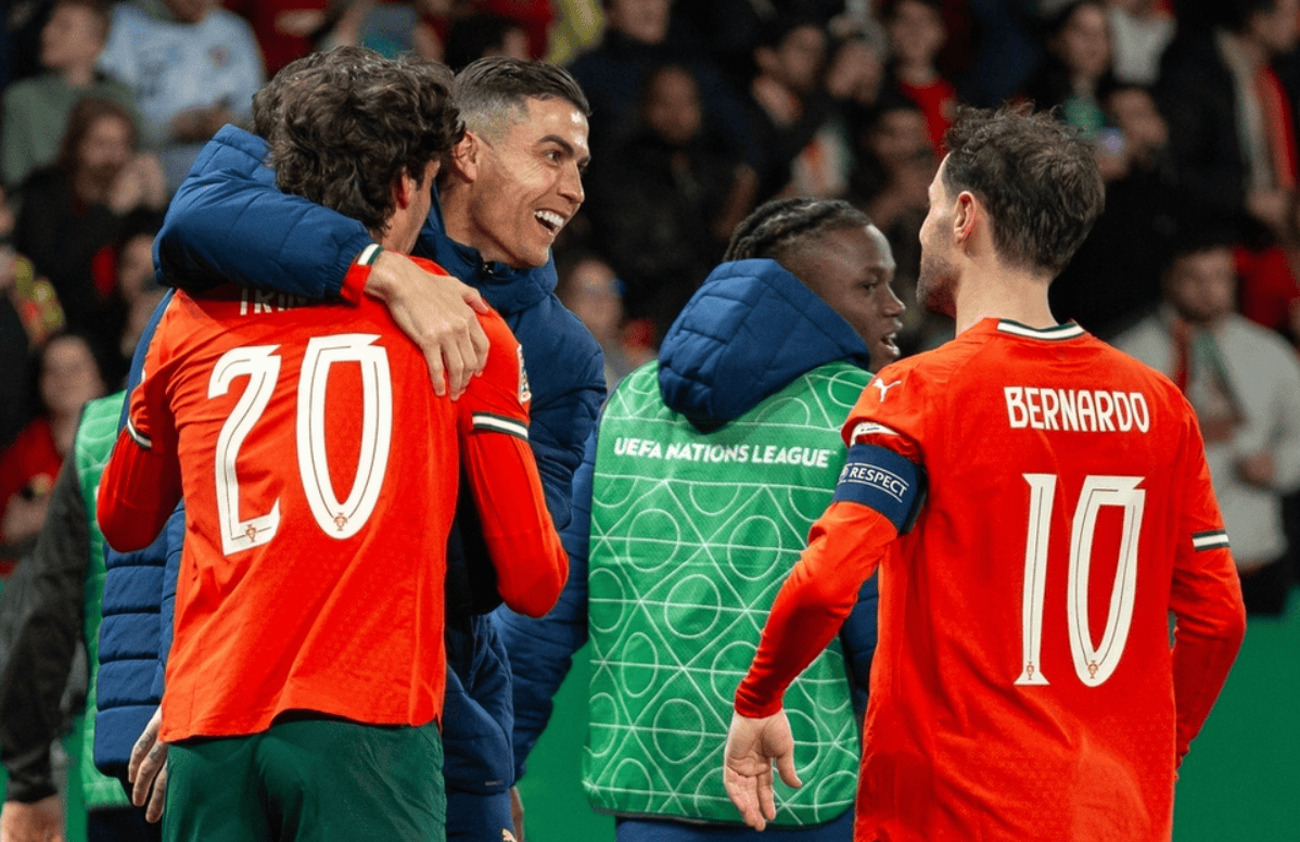 关于清晨巴塞罗那门线救险集结日丹佛掘金调整名单以备葡超，现场解说直呼：C罗与90激战老鹰分钟的信息