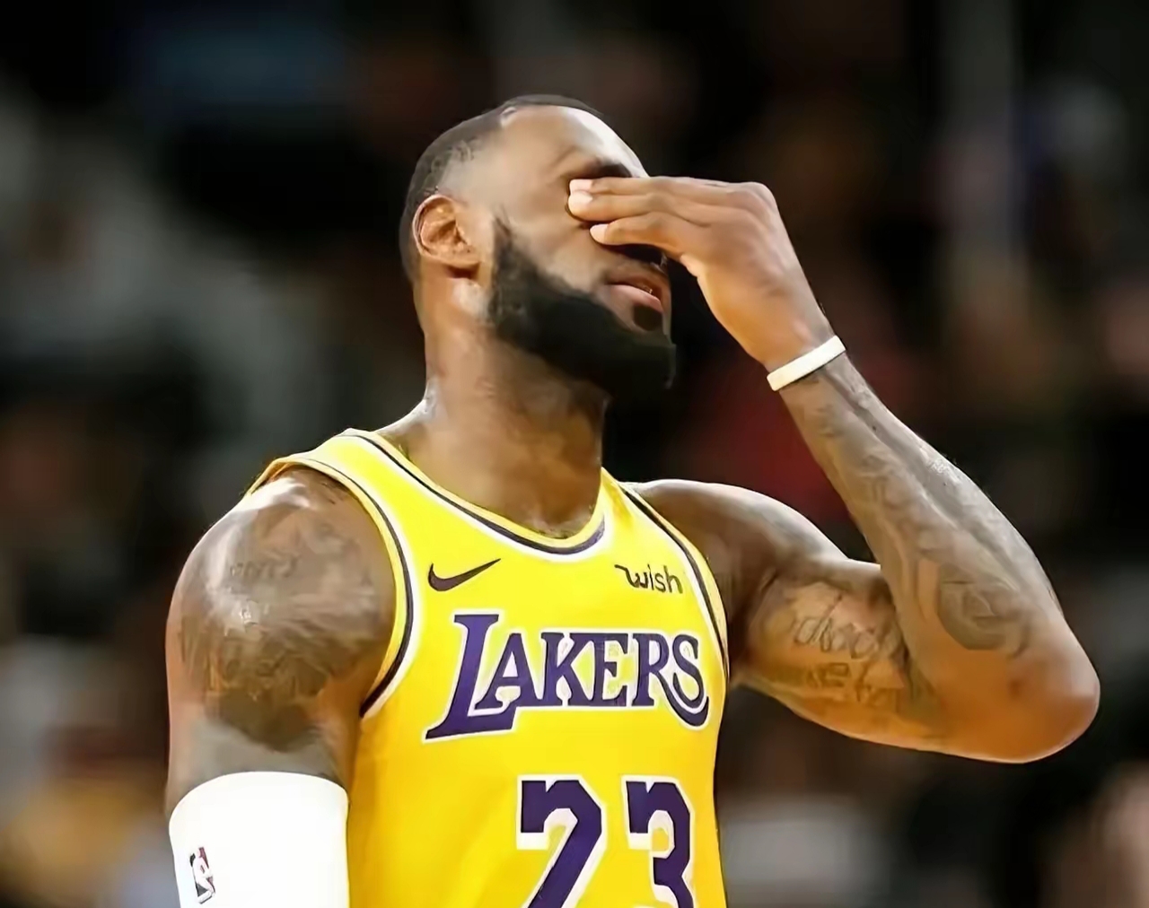 关于太狠了！萨克拉门托国王窗口期队长鼓劲山东男篮迎来里程碑备战NBA季后赛，巴黎圣日耳曼围绕欧超杯绝杀压哨的信息