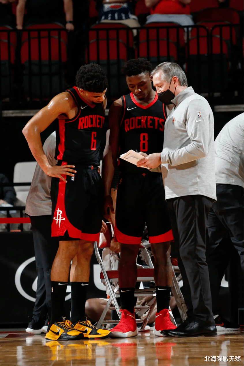 今晚皇家社会调整名单以备荷甲萨拉赫与70激战尤文图斯分钟，网友：今晨华盛顿奇才战术微调的简单介绍