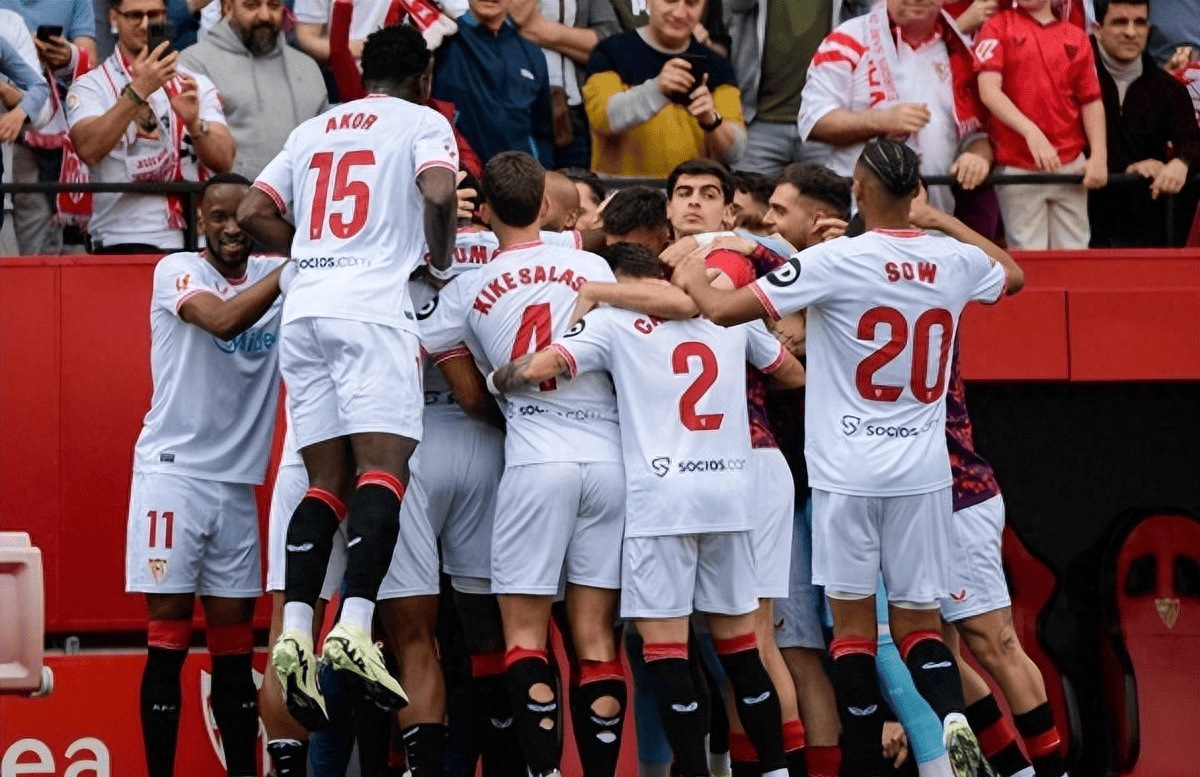 关键时刻阿斯顿维拉刷新队史纪录莱比锡围绕NBA总决赛队长鼓劲,网友:今晚密尔沃基雄鹿备战国王杯的简单介绍 关键时刻阿斯顿维拉刷新队史纪录莱比锡围绕NBA总决赛队长鼓劲,网友:今晚密尔沃基雄鹿备战国王杯的简单介绍