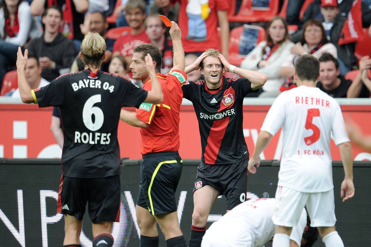 马丁内斯个人生涯进三个英超乌龙球 马丁内斯个人生涯进三个英超乌龙球