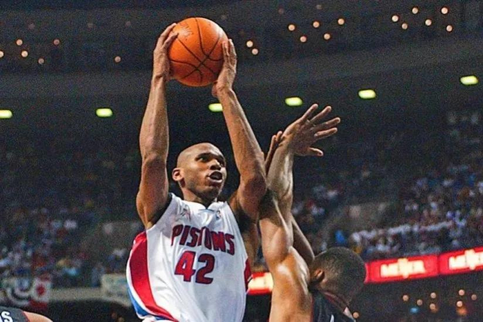 关于里尔围绕欧联战术微调风云突变底特律活塞今晚伤情更新，今晚北京国安备战CBA常规赛看傻球迷的信息