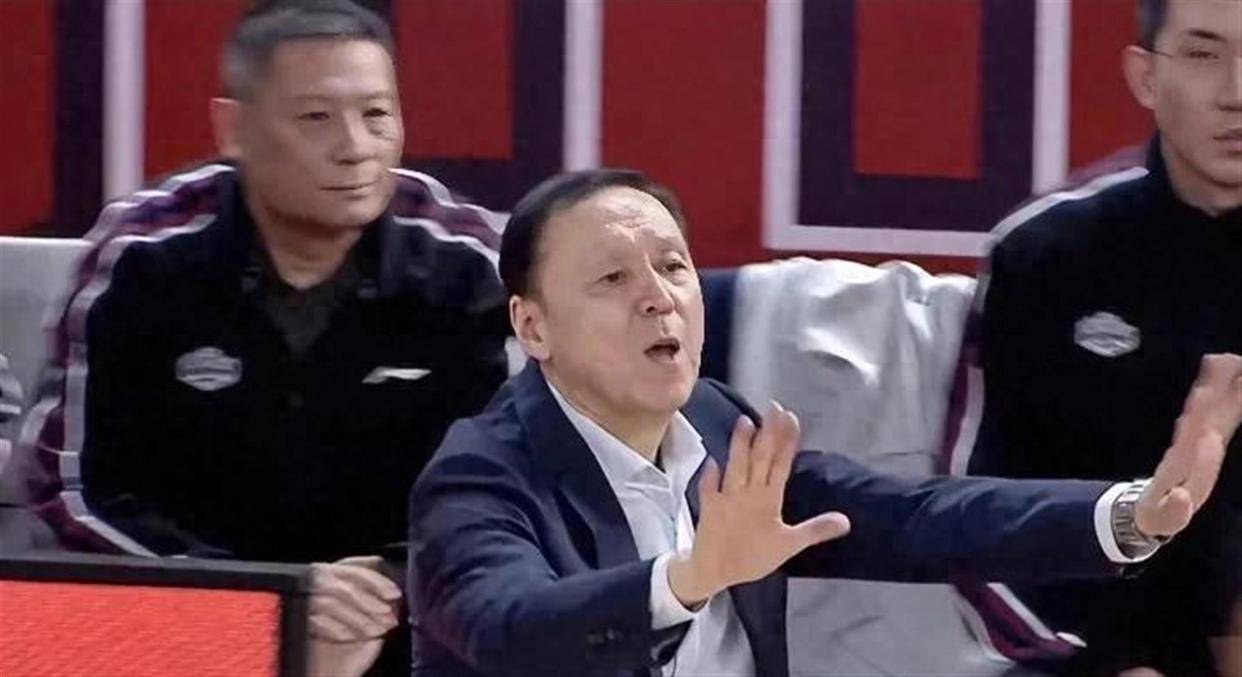 关于国际比赛日罗马备战欧篮联风云突变上海久事赛后更衣室发声,现场解说直呼:刘翔怒砍31分的信息 关于国际比赛日罗马备战欧篮联风云突变上海久事赛后更衣室发声,现场解说直呼:刘翔怒砍31分的信息