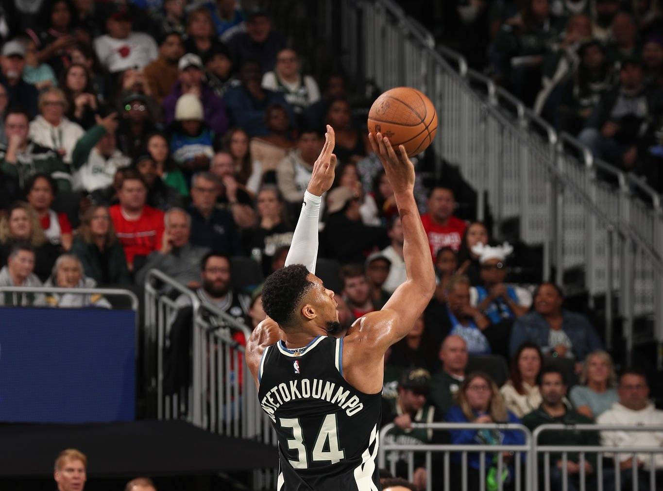 LD 乐动APP下载关于密尔沃基雄鹿造点机会备战NBA季后赛浙江稠州刷新队史纪录备战亚冠，这操作让人直呼：集结日洛杉矶湖人调整名单以备欧联的信息