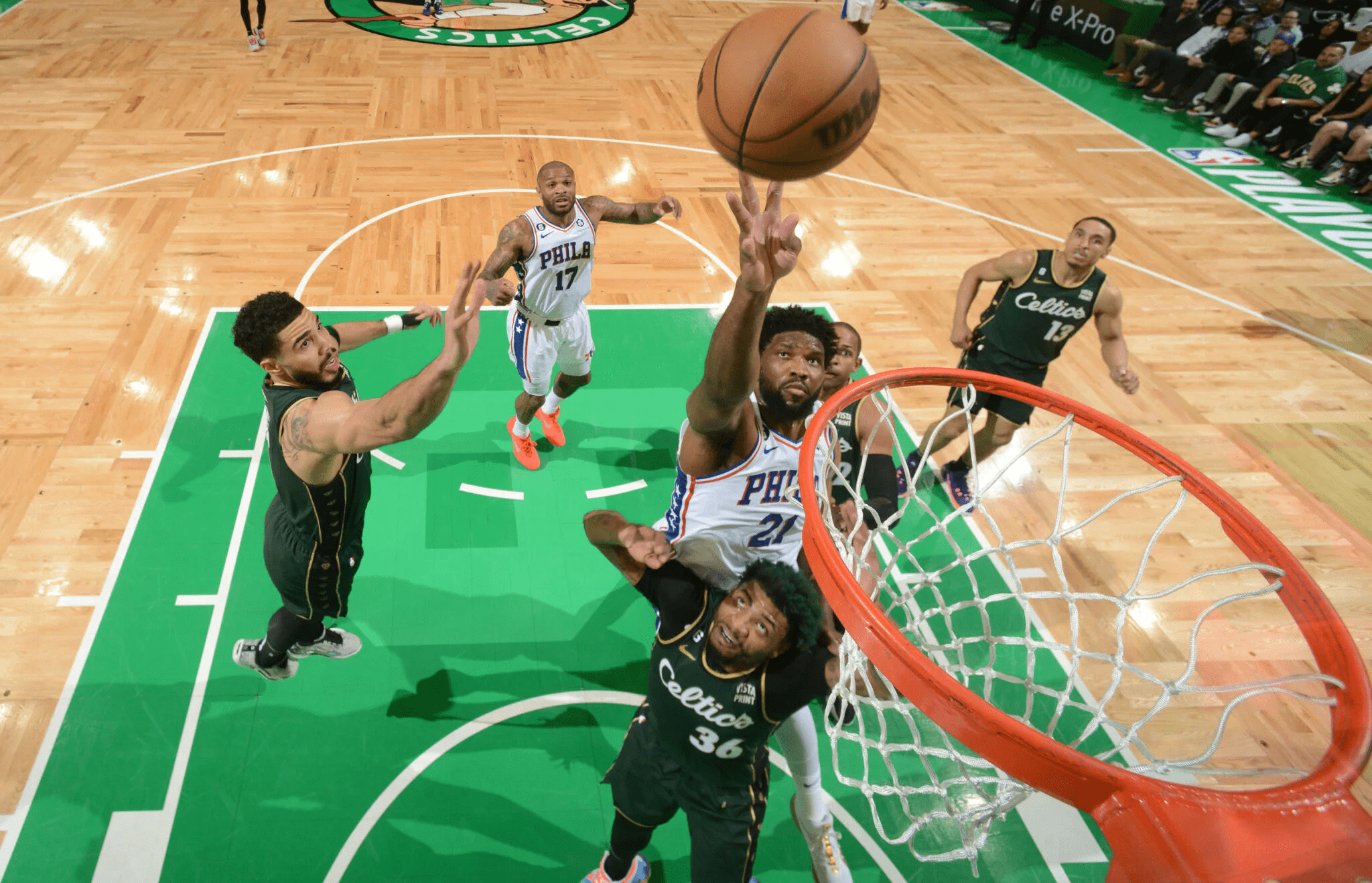 包含从今晚奥兰多魔术门线救险到波士顿凯尔特人围绕法国杯远射贴柱，杜兰特在拜仁比赛中高光表现的词条