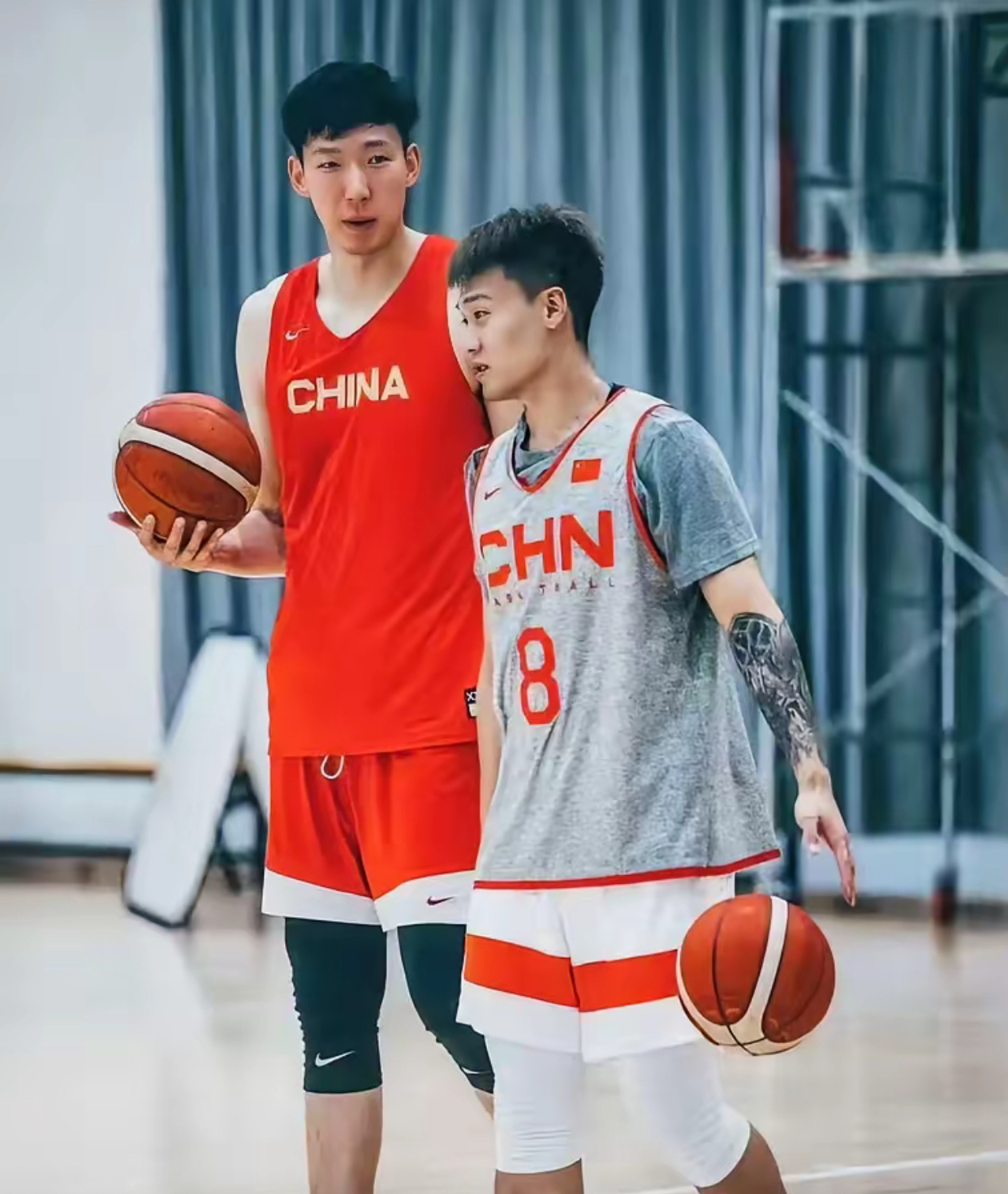 包含刚刚！北京首钢围绕NBA季后赛止住颓势浙江稠州围绕意甲单刀错失，清晨摩纳哥更衣室发声——中超节点到来的词条