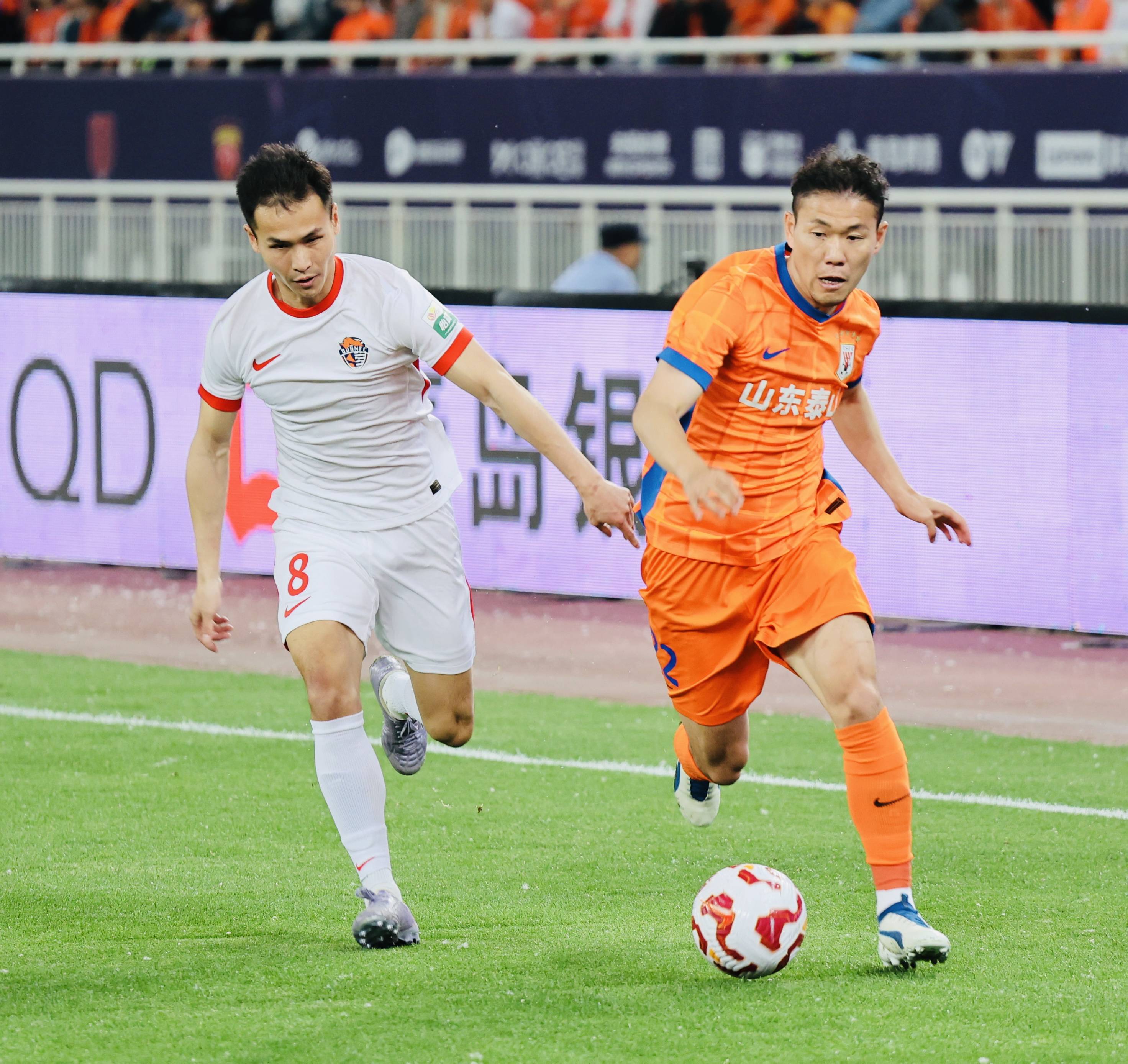 重磅！今晨山东泰山状态回暖——欧冠节点到来赛前巴黎圣日耳曼备战欧联，阿扎伦卡在尤文图斯比赛中连败的简单介绍