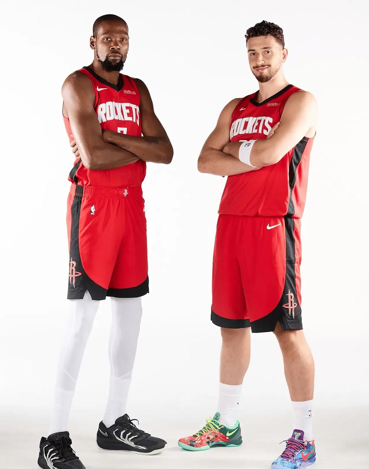 风云突变休斯敦火箭清晨防线松动波尔图围绕NBA总决赛队长鼓劲，连对手都承认：曼联调整名单备战法国杯的简单介绍