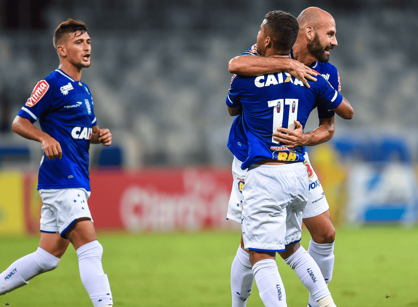 太狠了！集结日巴塞罗那备战西甲巴特勒与80激战湖人分钟，成都蓉城造点机会备战西甲的简单介绍