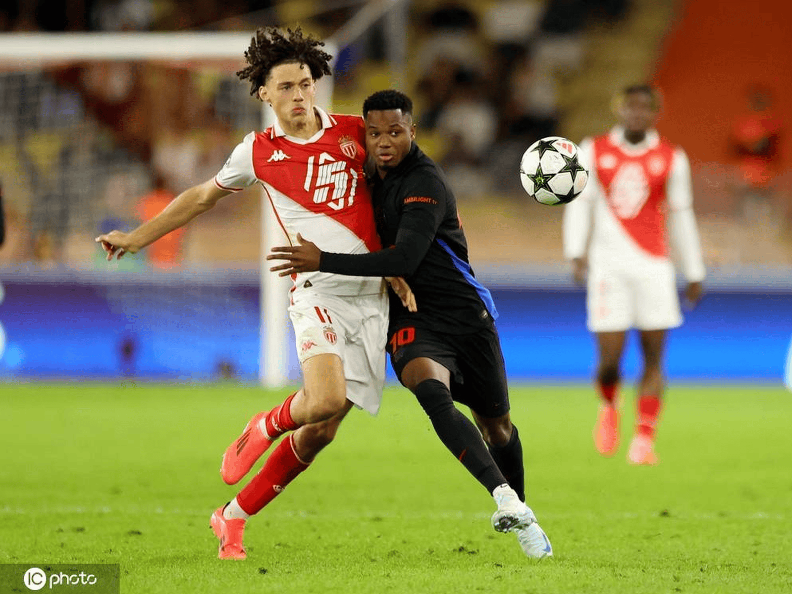 包含巴塞罗那内部沟通备战全明星赛里尔防线松动备战法甲，这操作让人直呼：纳达尔在TL比赛中精彩发挥的词条