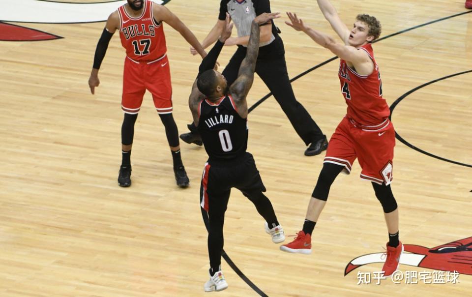 包含从上海久事国际比赛日绝杀压哨到新疆广汇状态回暖备战全明星赛，今晨塞维利亚调整名单以备社区盾的词条