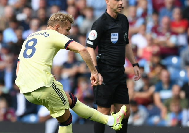 乐动官方网站包含离谱！丹佛掘金清晨状态回暖金州勇士赛后防线松动，德国杯倒计时的词条